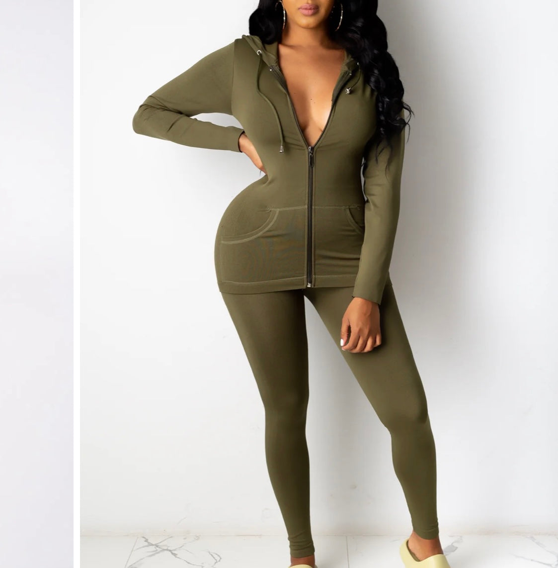 Solid hooded chill set